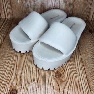 Jeffery Campbell Off White Platform Slides Size‎ 7